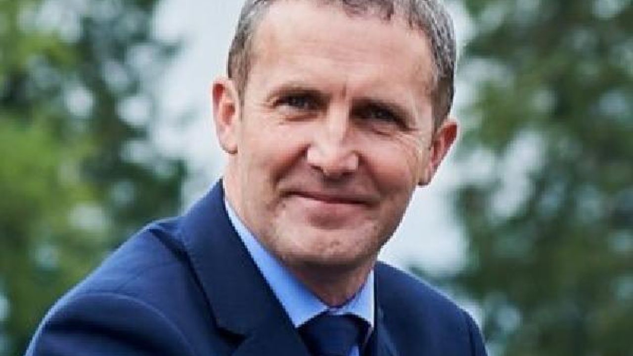 İskoçya Sağlık Bakanı, 11 bin pound’luk fatura sonrası istifa etti