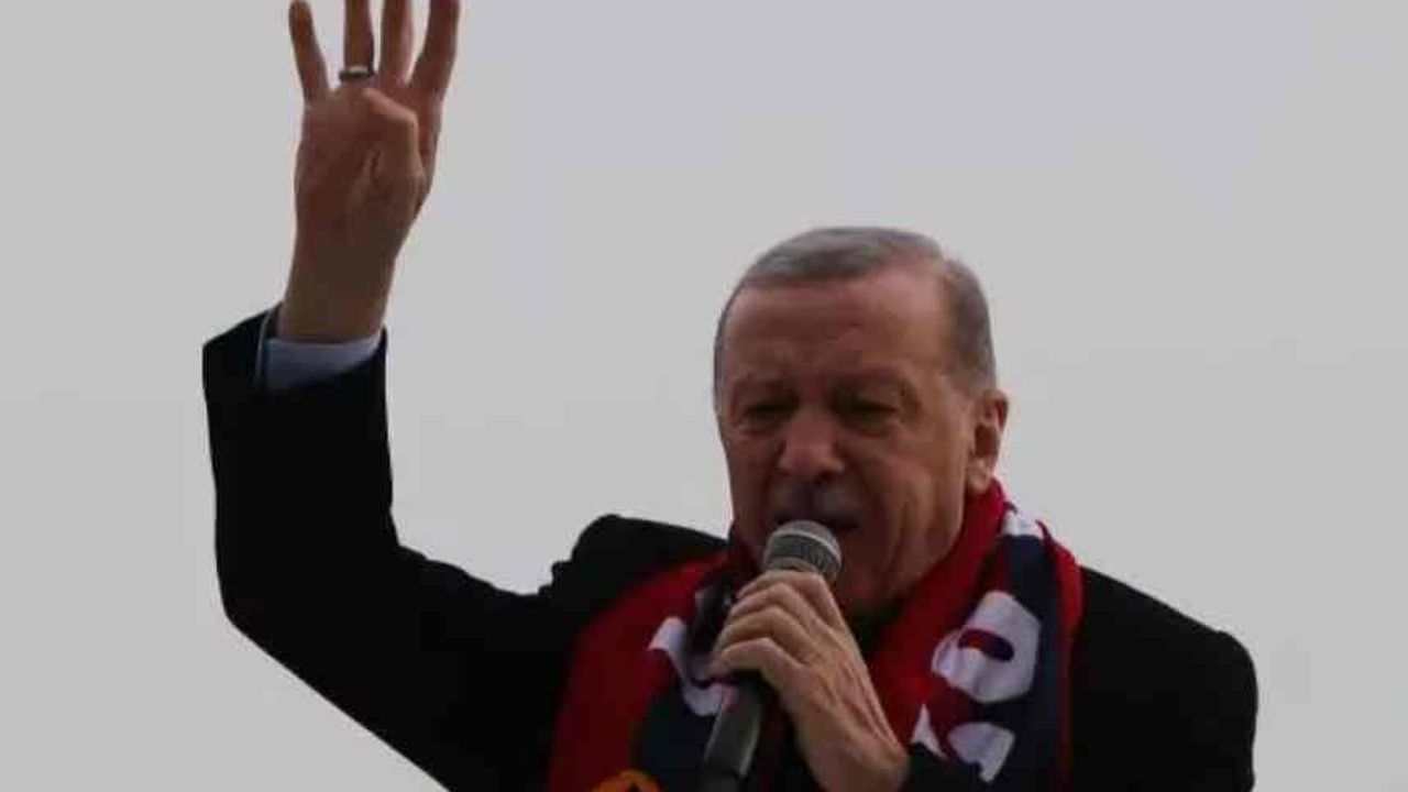 Erdoğan: Basit hesaplar yapan deprem turistlerinden olmadık