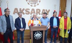 Aksaray'da sel nedeniyle yol yarıldı; sulara kapılan araçta mahsur kaldılar: 1 ölü, 1 kayıp