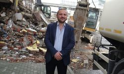 İstanbul- Avcılar'da yıkılan binanın bitişiğindeki apartmanın balkon duvarının olmadığı ortaya çıktı