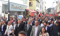 Şile’nin belediye başkanı Özgür Kabadayı mazbatasını aldı