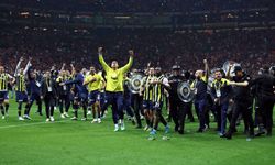 Fenerbahçe, derbi zaferiyle şampiyonluk yarışına 'devam' dedi
