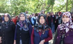 Köy muhtarı ; Çöp toplamaktan, tıkanan cami tuvaletini..