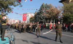 Ankara'da, '29 Ekim' yürüyüşü