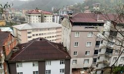 Rize'de heyelan: 1 ölü, 2 bina tahliye edildi