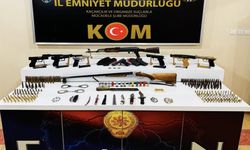 Erzincan polisinin düzenlendiği operasyonda cephanelik ele geçirildi