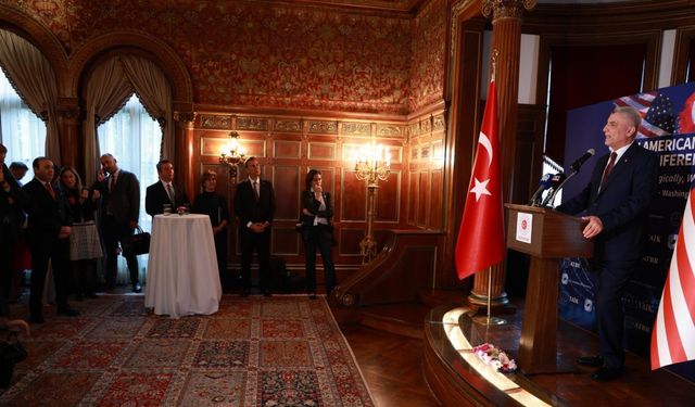 Ticaret Bakanı Bolat, ABD’de Türk iş insanlarıyla bir araya geldi