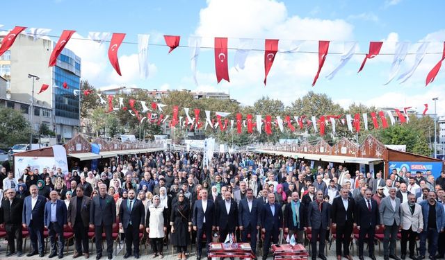 Hamsi Festivali’nde 2 ton hamsi dağıtıldı