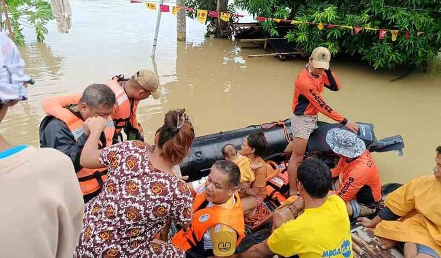 Filipinler'de 650 bin kişi tahliye edildi