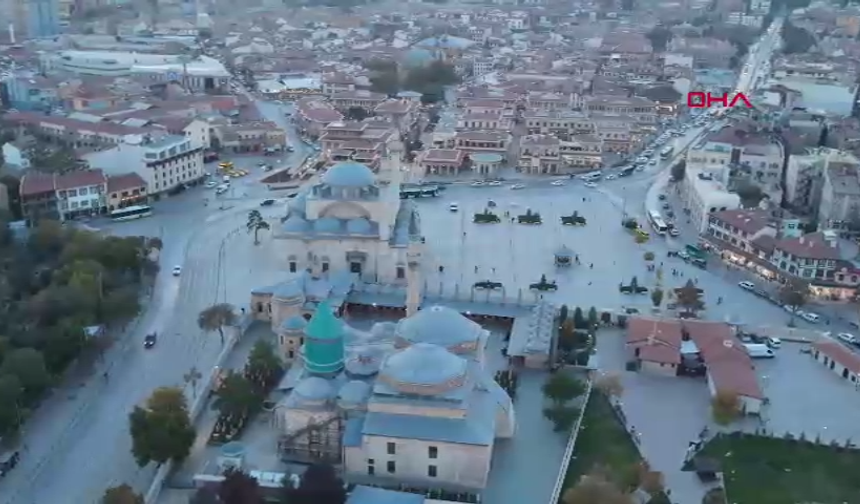 Bakan Kurum: Konya Mevlana Meydanı'nı özüne kavuşturduk